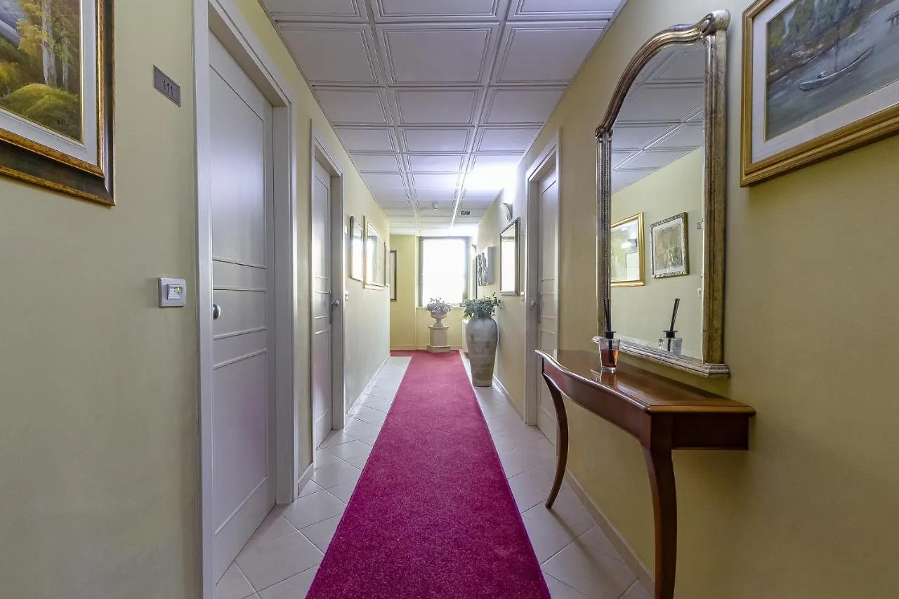 Hotel Vittorio Emanuele Sassari 3*,  Italia